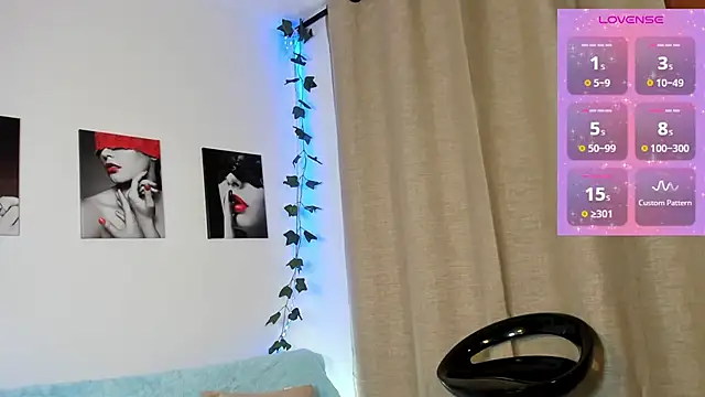 Snapshot of Rebeca_Marchetti chatting on 05-10-26, 08:22 Rebeca Marchetti online show from 05-10-26, 08:22