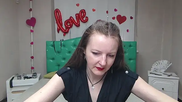 MeganPirs online show from 04-15-26, 05:13