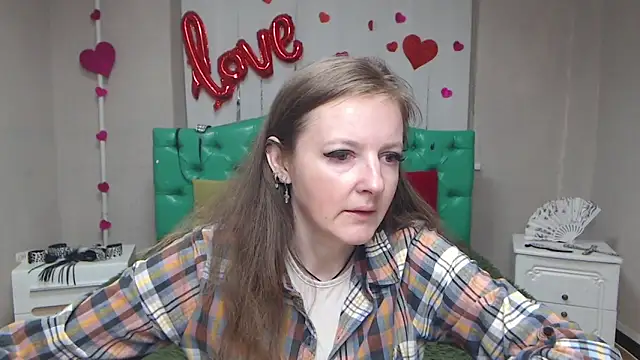 MeganPirs online show from 05-08-26, 05:17