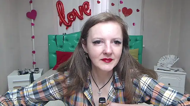 MeganPirs online show from 04-19-26, 05:08