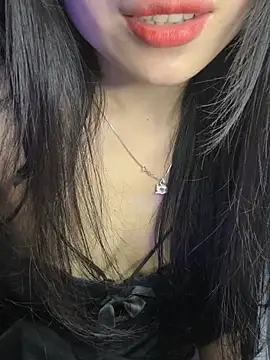 Snapshot of Tinn_tin chatting on 04-19-26, 06:10 Tinn tin online show from 04-19-26, 06:10