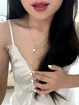 Snapshot of Tinn_tin chatting on 06-02-26, 03:56 Tinn tin online show from 06-02-26, 03:56