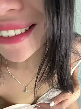 Snapshot of Tinn_tin chatting on 05-31-26, 06:09 Tinn tin online show from 05-31-26, 06:09