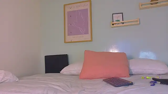 Snapshot of KylieAngel__ chatting on 03-25-26, 12:37 KylieAngel online show from 03-25-26, 12:37