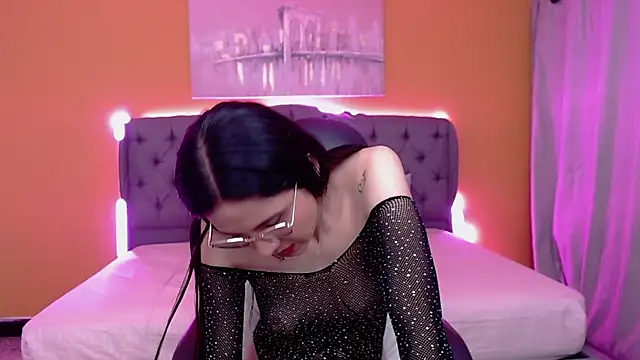 alexaneuer online show from 05-19-26, 01:51