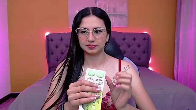 alexaneuer online show from 06-01-26, 01:11