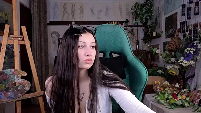 EffieMeowley online show from 04-18-26, 05:54