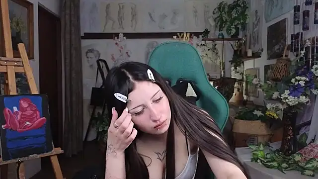 EffieMeowley online show from 05-09-26, 07:56