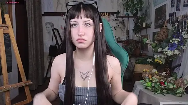 EffieMeowley online show from 04-21-26, 12:34
