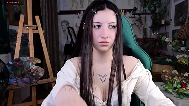 EffieMeowley online show from 04-13-26, 09:35