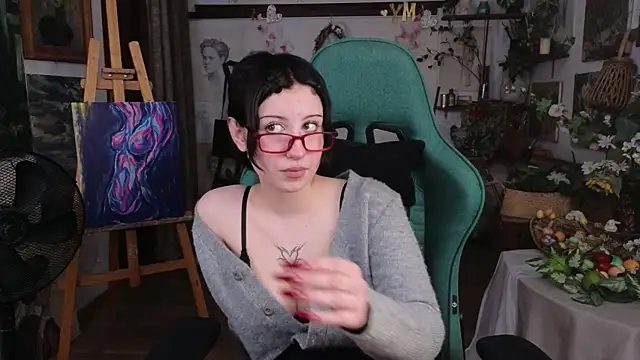 EffieMeowley online show from 04-02-26, 05:58