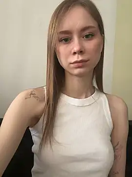 Snapshot of CarolinaMaison chatting on 03-02-26, 05:08 CarolinaMaison online show from 03-02-26, 05:08