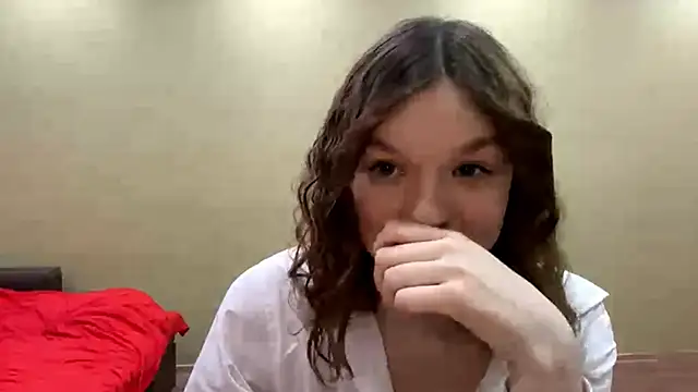 AliveCute online show from 03-12-26, 05:39