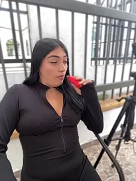 GeorgiaPink  online show from 03-25-26, 09:03