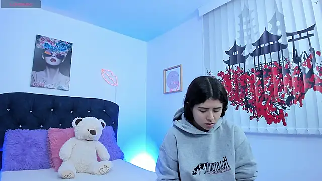 valeria and zoe online show from 03-27-26, 03:02