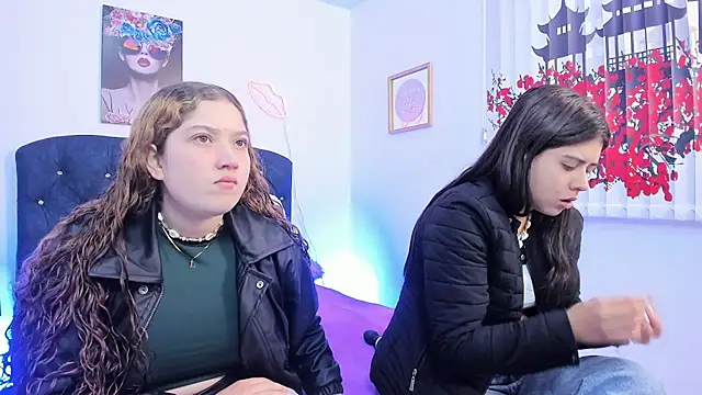 valeria and zoe online show from 04-08-26, 01:34