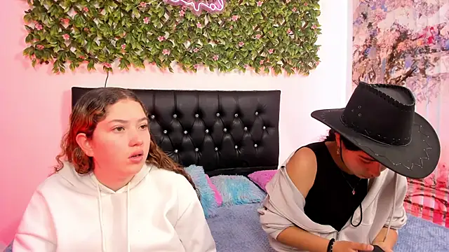valeria and zoe online show from 05-28-26, 02:34