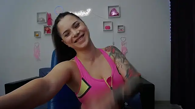 LauraLora3 online show from 04-07-26, 09:11