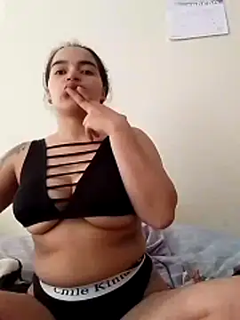 Snapshot of amomentofpassion_1 chatting on 02-27-26, 12:16 amomentofpassion 1 online show from 02-27-26, 12:16