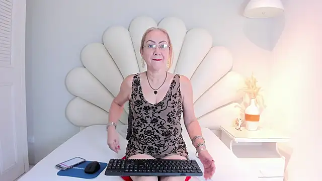 Snapshot of Victoria_Firee chatting on 05-31-26, 12:33 Victoria Firee online show from 05-31-26, 12:33