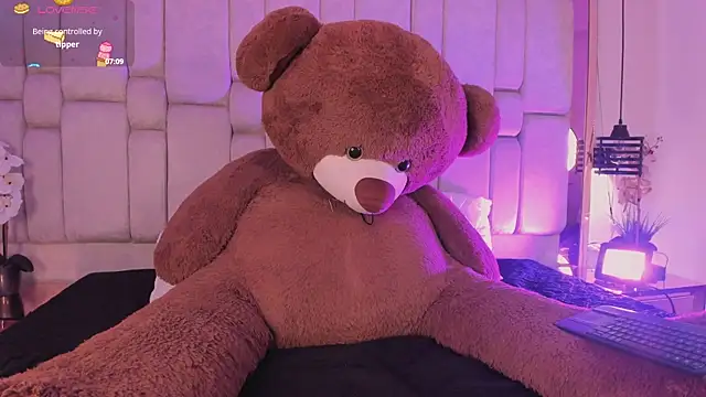 AgathaUwuDoll online show from 04-28-26, 07:51