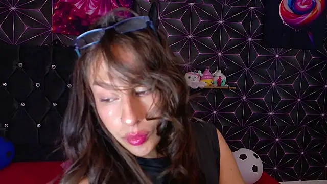 Snapshot of Miis_Beella chatting on 07-09-26, 12:48 Miis Beella online show from 07-09-26, 12:48