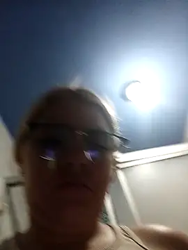 single kitten online show from 03-30-26, 12:28