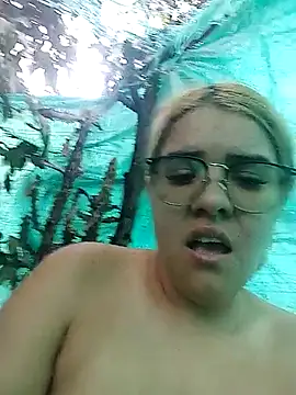 single kitten online show from 04-15-26, 07:58