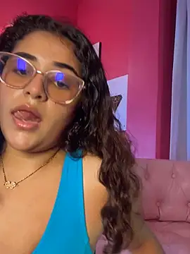 Snapshot of JennyLovett chatting on 02-27-26, 08:08 JennyLovett online show from 02-27-26, 08:08