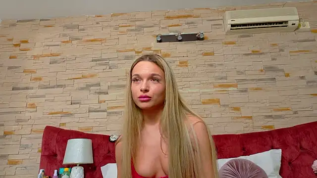 LannaSkyy online show from 03-11-26, 07:41