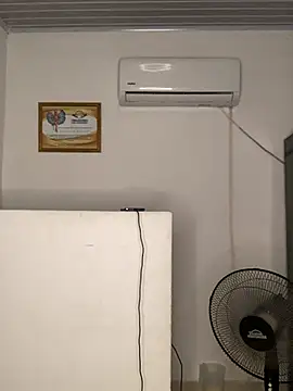 Eloise aksnes online show from 07-01-26, 04:35