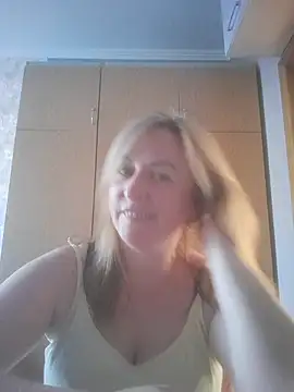 Snapshot of ChristinaYork chatting on 06-25-26, 05:12 ChristinaYork online show from 06-25-26, 05:12