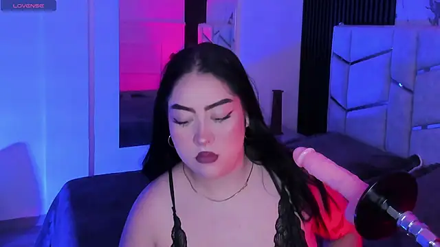 Emberrvelvet online show from 03-10-26, 03:43