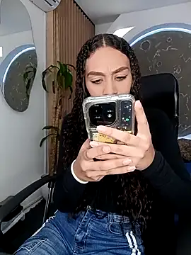 ritzabeth daniel online show from 03-23-26, 02:44