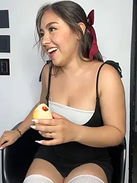 SofiBaez online show from 05-11-26, 04:04