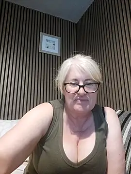 FlirtyFleur-x online show from 05-08-26, 10:19