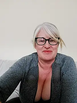 FlirtyFleur-x online show from 03-29-26, 04:41