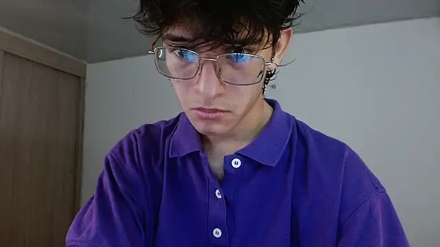 noah millerx online show from 06-20-26, 08:14