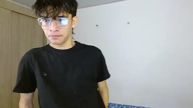 noah millerx online show from 06-19-26, 08:03