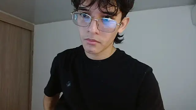 noah millerx online show from 06-21-26, 09:31
