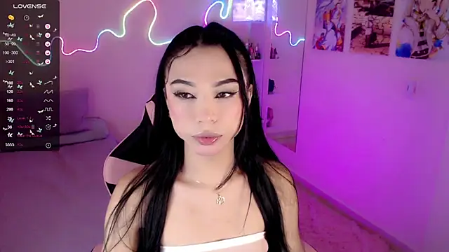 IamAndrea01 online show from 04-15-26, 06:19