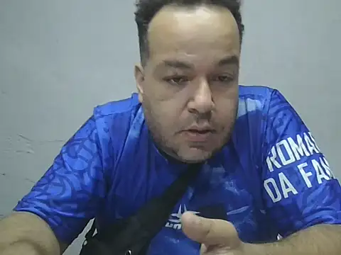 Snapshot of UrsoBissexualPauGrosso chatting on 03-21-26, 12:12 UrsoBissexualPauGrosso online show from 03-21-26, 12:12