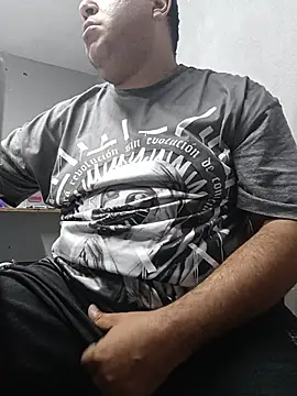 Snapshot of UrsoBissexualPauGrosso chatting on 03-06-26, 08:15 UrsoBissexualPauGrosso online show from 03-06-26, 08:15