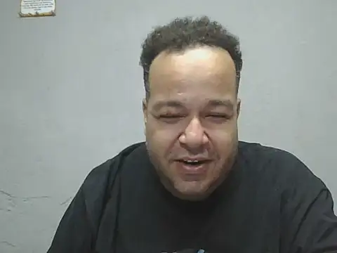 Snapshot of UrsoBissexualPauGrosso chatting on 03-26-26, 05:44 UrsoBissexualPauGrosso online show from 03-26-26, 05:44