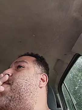 Snapshot of UrsoBissexualPauGrosso chatting on 03-30-26, 04:30 UrsoBissexualPauGrosso online show from 03-30-26, 04:30