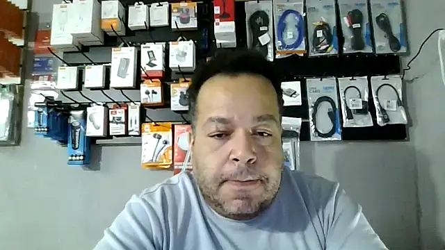 Snapshot of UrsoBissexualPauGrosso chatting on 04-17-26, 05:21 UrsoBissexualPauGrosso online show from 04-17-26, 05:21