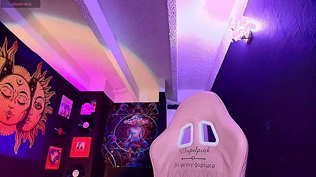 softnicol  online show from 04-27-26, 11:25