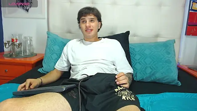 EXCLUSIVE8 online show from 03-21-26, 08:30