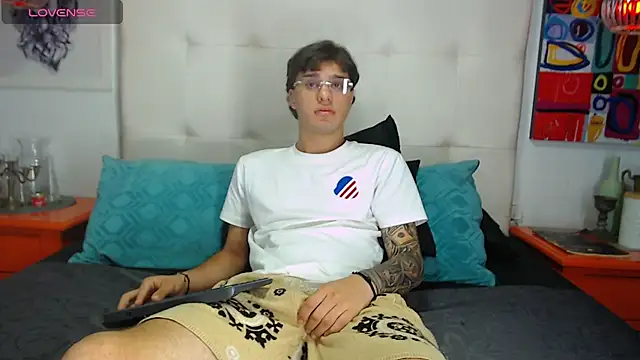 EXCLUSIVE8 online show from 03-27-26, 04:32