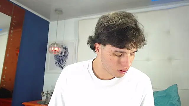 EXCLUSIVE8 online show from 03-31-26, 04:58